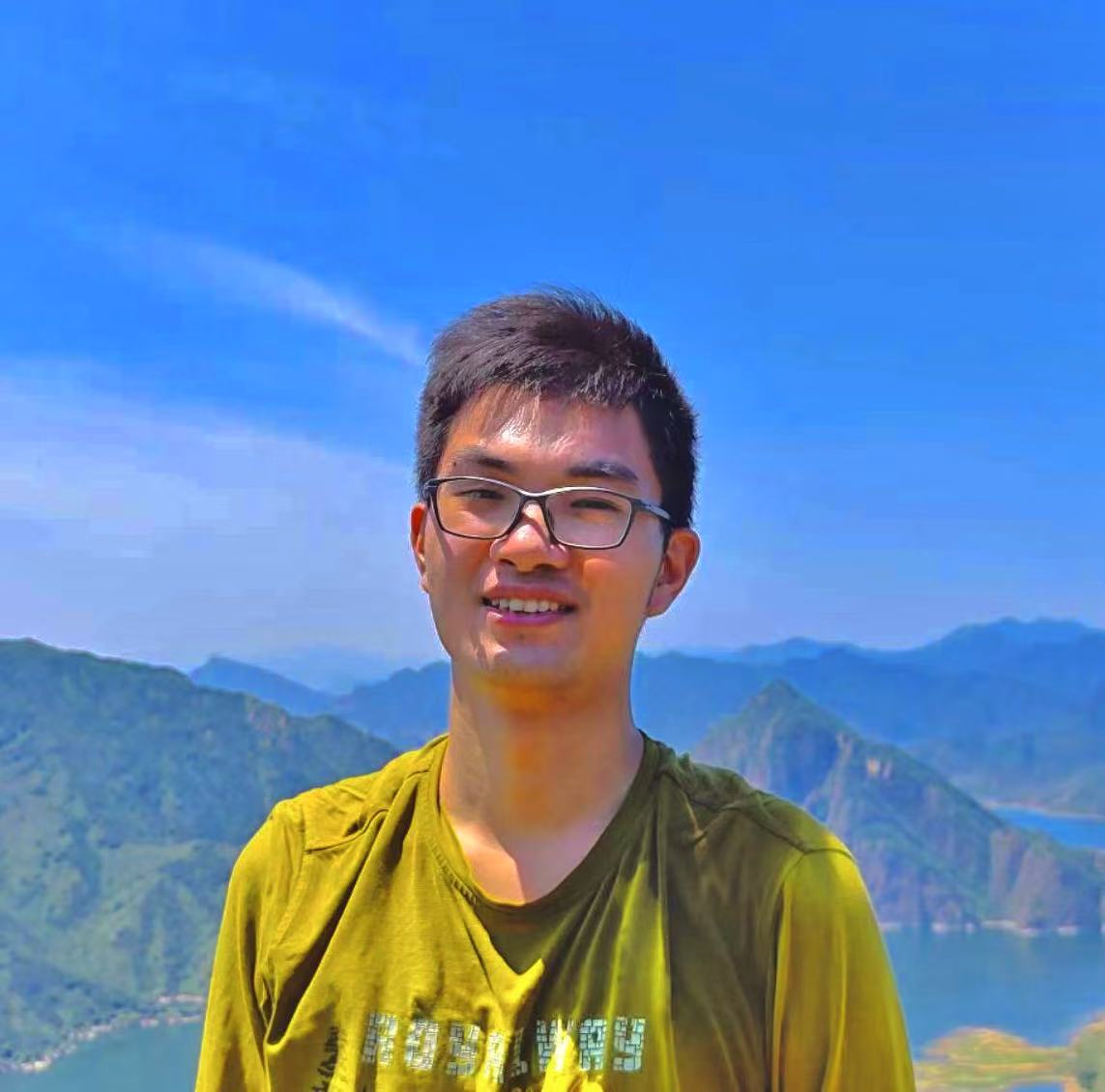 Yi Liu (刘易)
